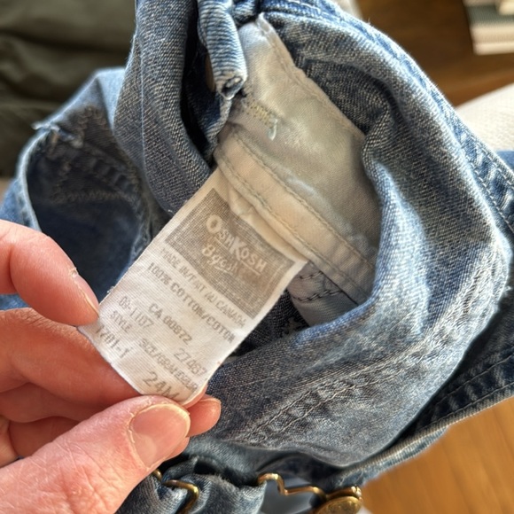 Vintage Osh Kosh B’Gosh 24 month Blue Denim Overalls - Picture 5 of 5
